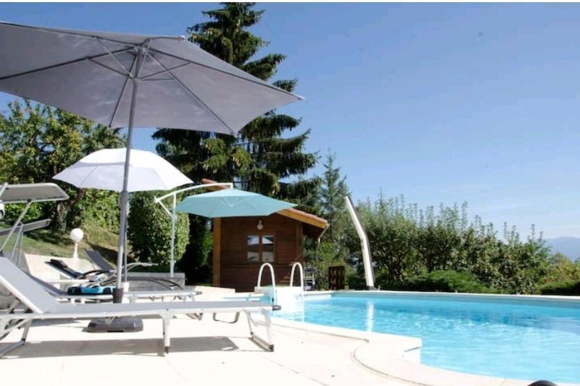 La Villa Jo Le Grand-Lemps Экстерьер фото